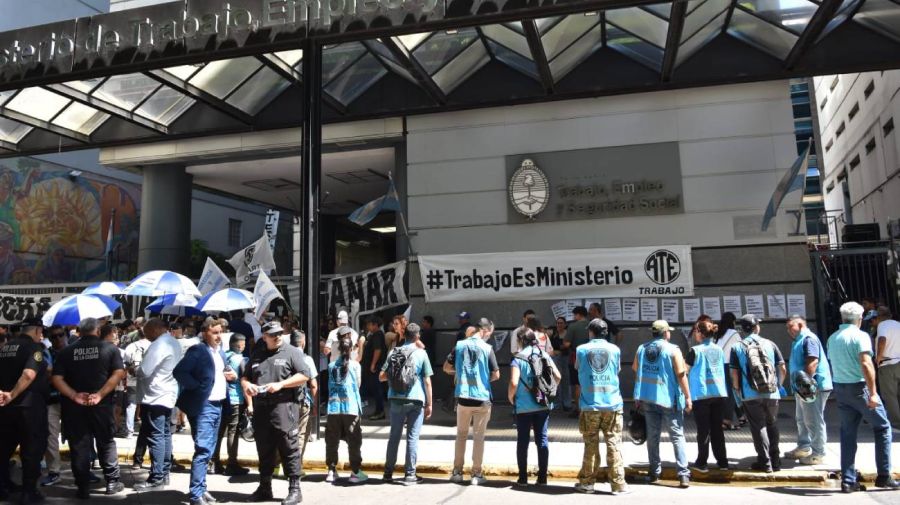 Manifestación en Ministerio de Trabajo 04032026