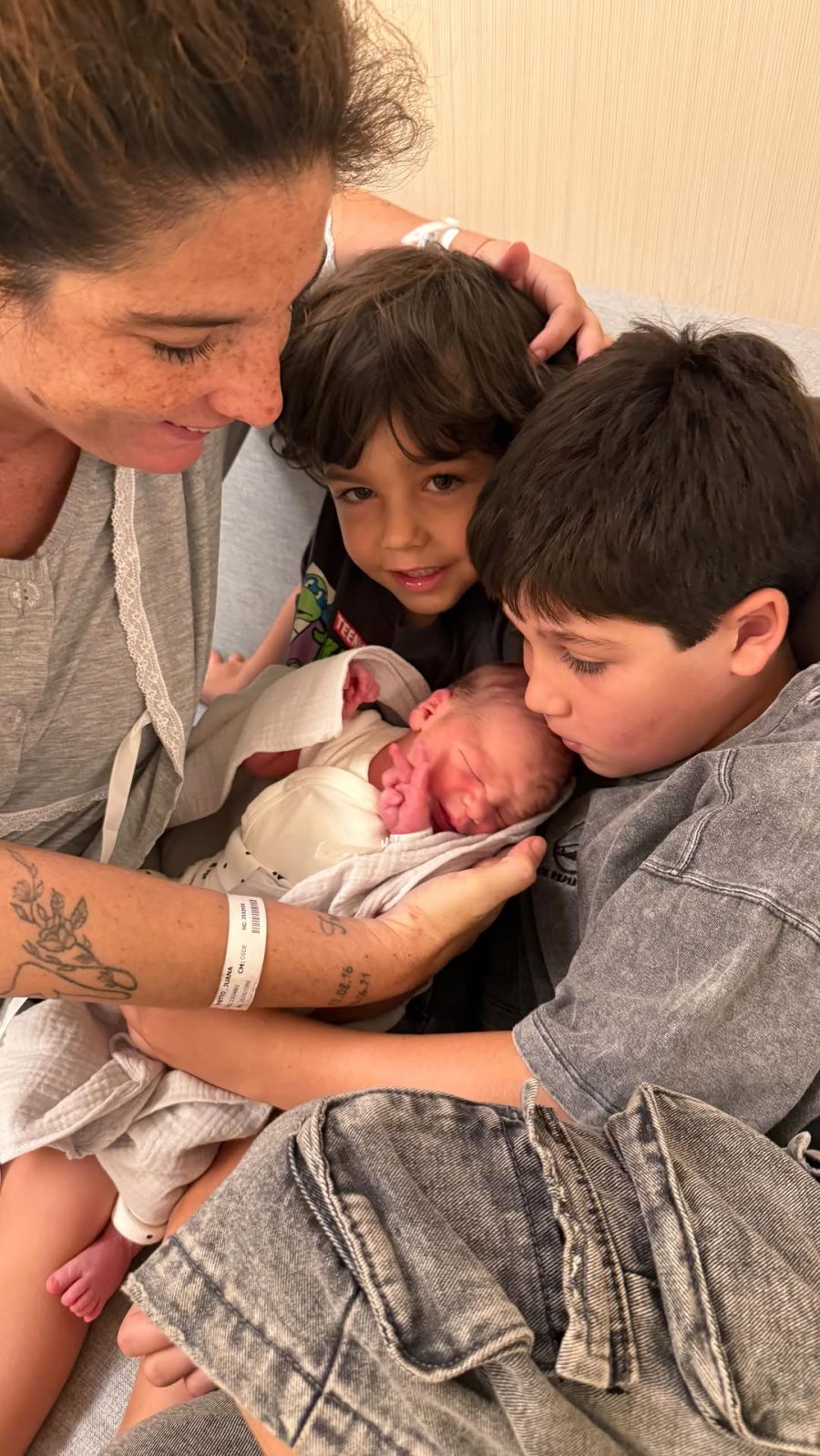 Juana Repetto y sus hijos