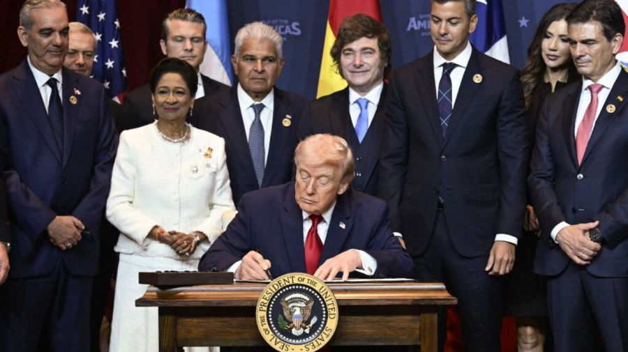 Donald Trump firmó una proclamación en la cumbre Escudo de las Américas