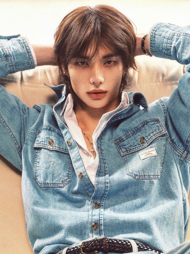 Hyunjin para GUESS