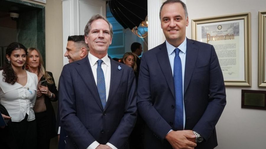 Alec Oxenford y Manuel Adorni