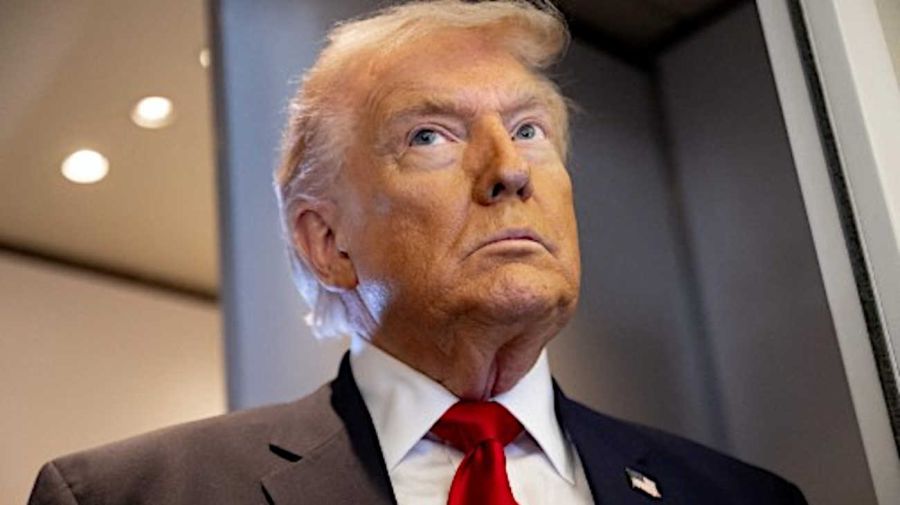 Donald Trump en el Air Force One, avion presidencial de Estados Unidos 20260310