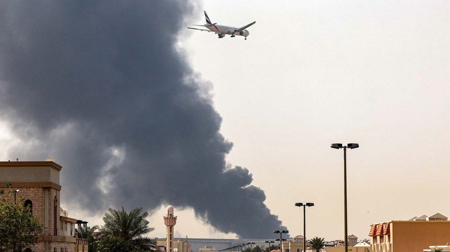 Ataque de un dron al Aeropuerto de Dubai 16032026
