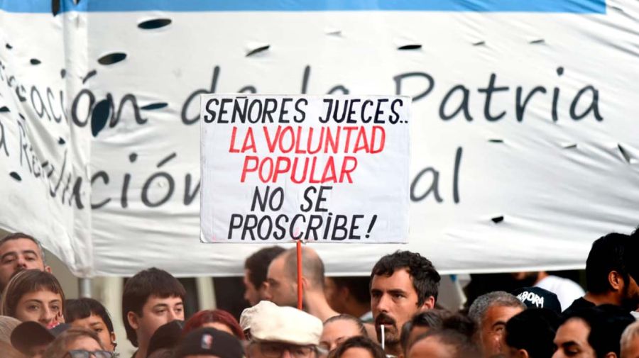 Cristina Fernández de Kirchner rumbo a Comodoro Py 17032026