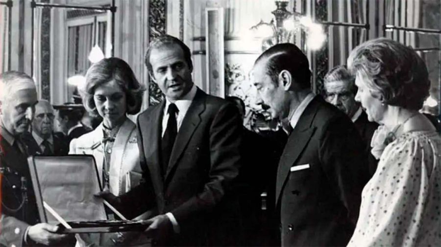 Los reyes Juan Carlos y Sofía en Argentina, con Videla 19032026