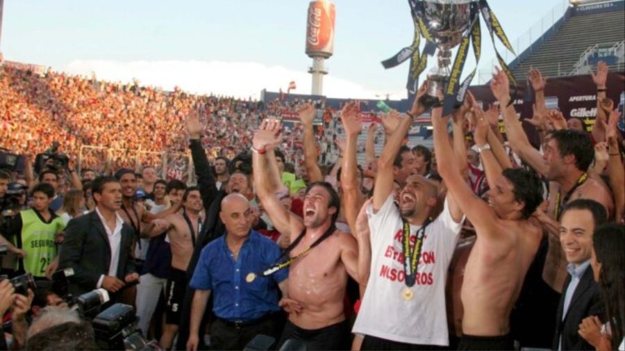 La reconstrucción de Estudiantes de La Plata: del título de 2006 a la gloria continental de 2009