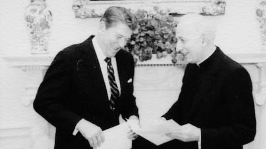 El nuncio apostólico Pío Laghi