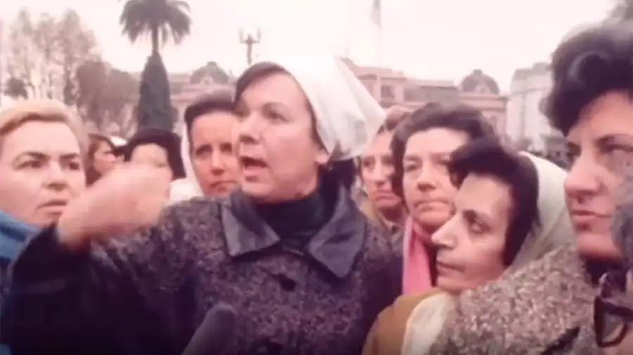 Entrevista a Madres y Abuelas en Plaza de Mayo 1º de junio de 1978