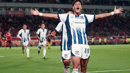 Talleres venció a Independiente en Avellaneda.