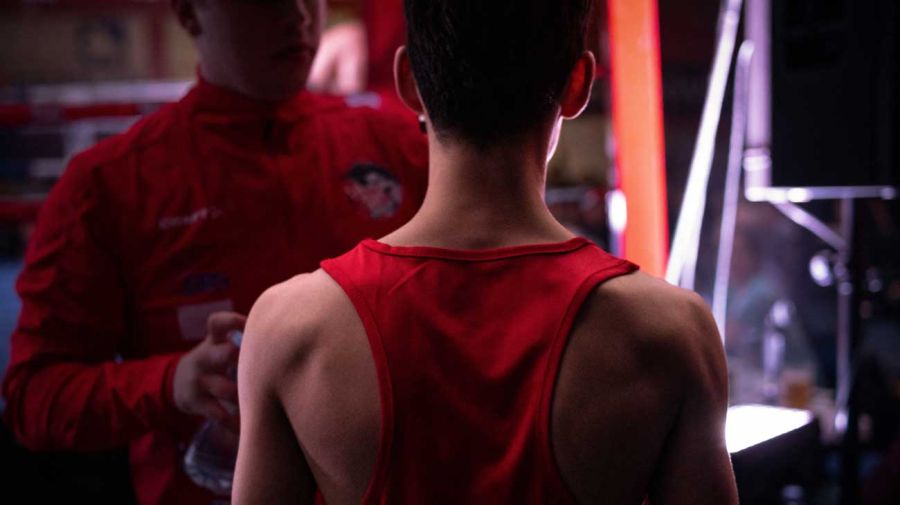 Los adolescentes de Groenlandia se aferran a la vida en un ring de boxeo