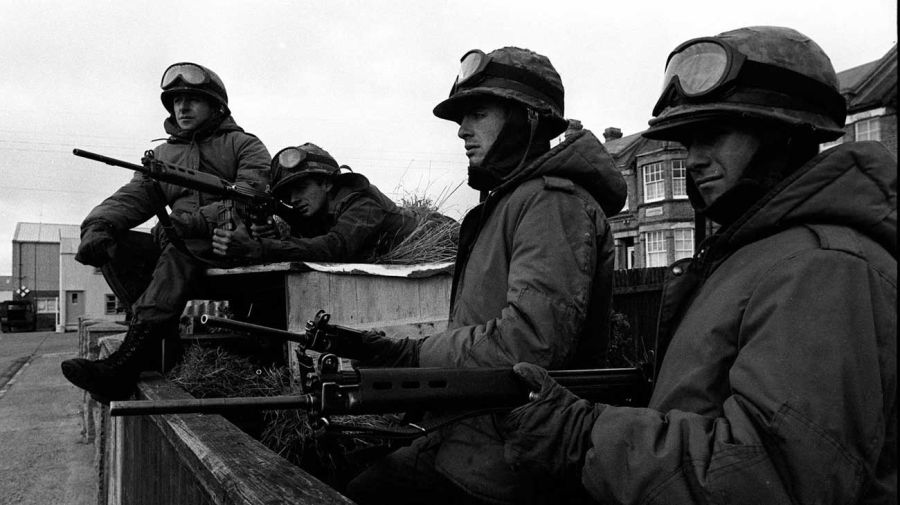 Soldados argentinos en Malvinas pasaron días enteros sin comunicación directa con sus mandos