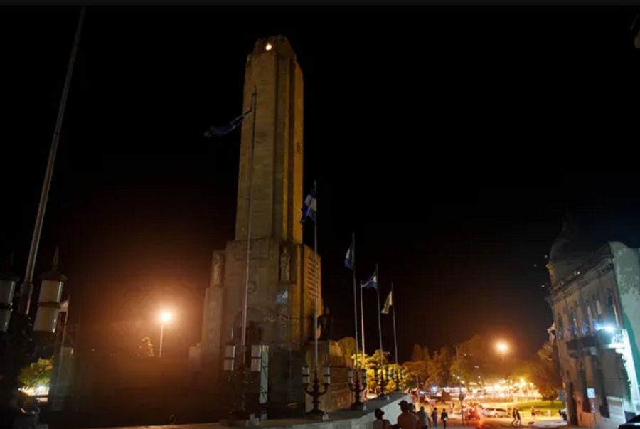 2703_monumento a la bandera