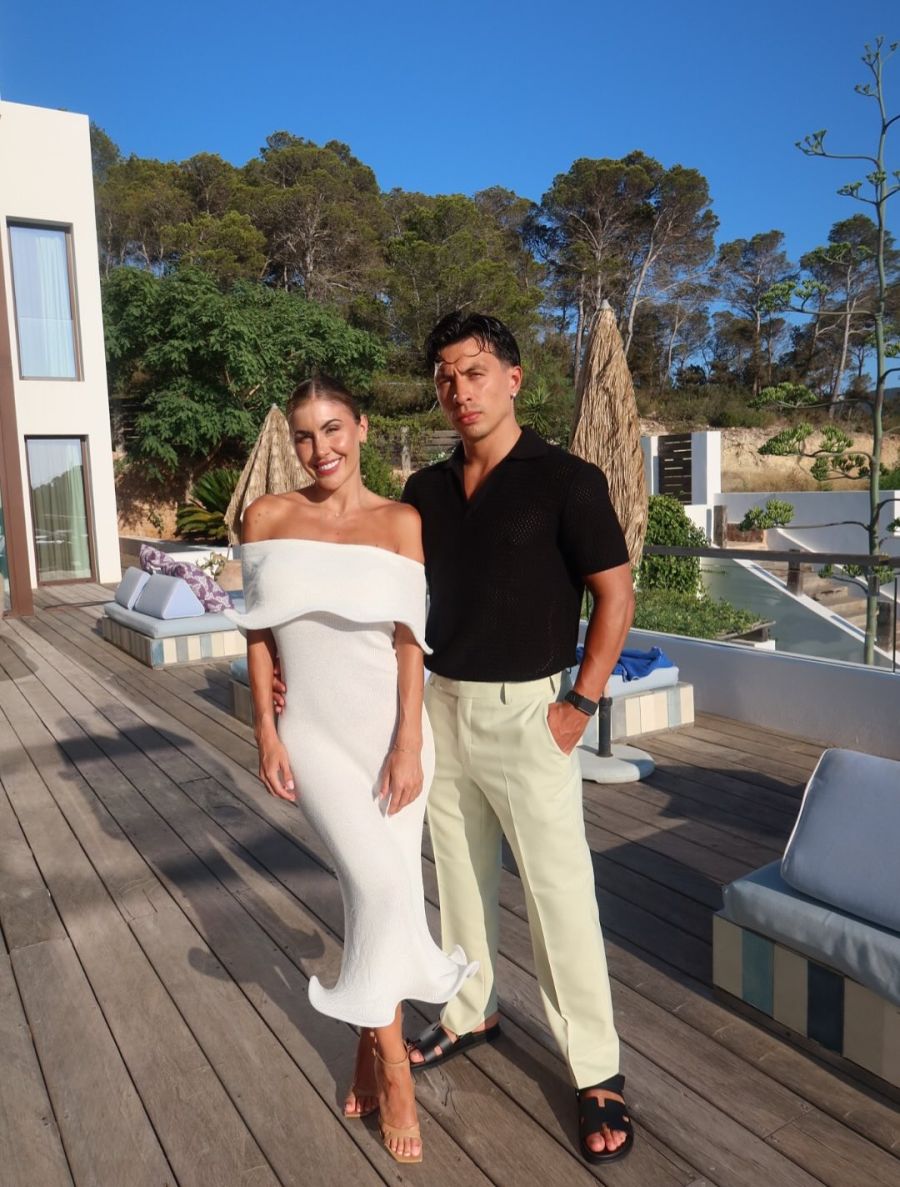 Lisandro Martínez y Muri López Benitez