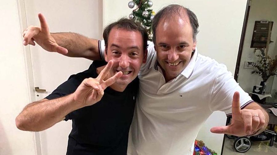 Las fotos de cuando Manuel Adorni era tan solo ‘Adorni’, un autoproclamado moralista.