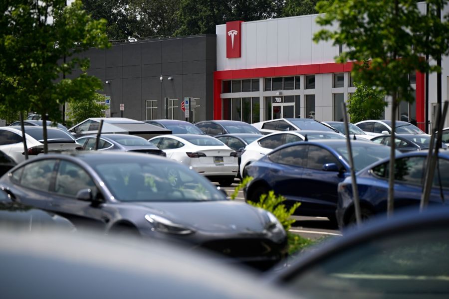 Tesla Ahead Of Earnings Figures