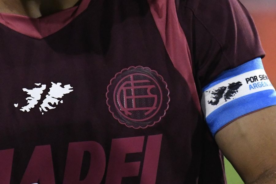 Lanús con la imagen de las Islas Malvinas