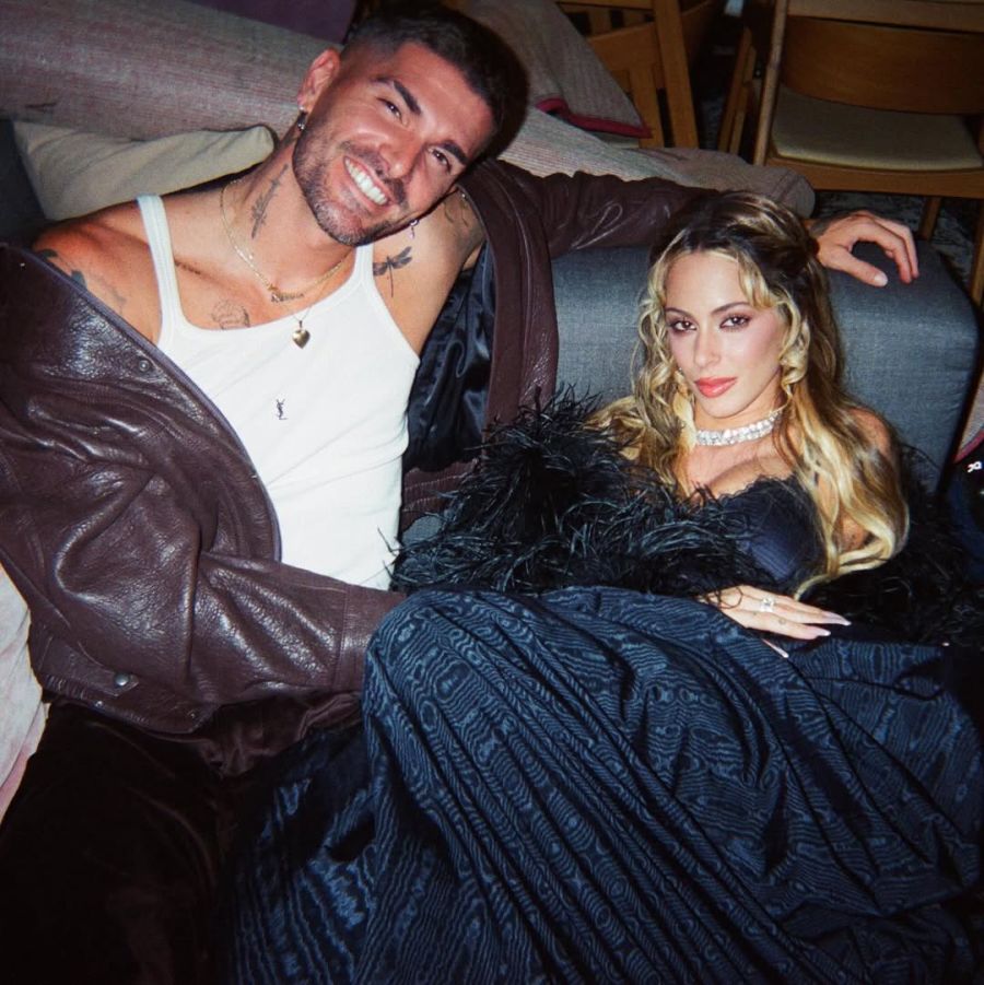 Tini Stoessel, Rodrigo de Paul