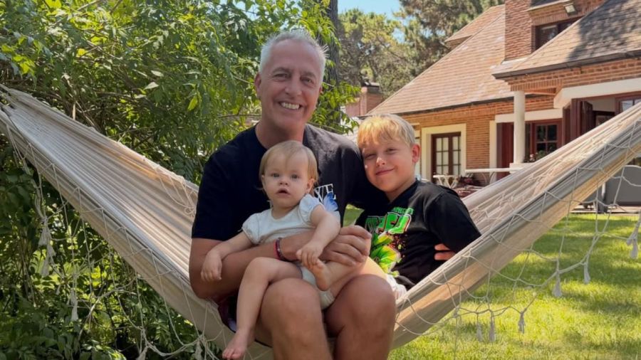 Marley junto a sus hijos, Mirko y Milenka