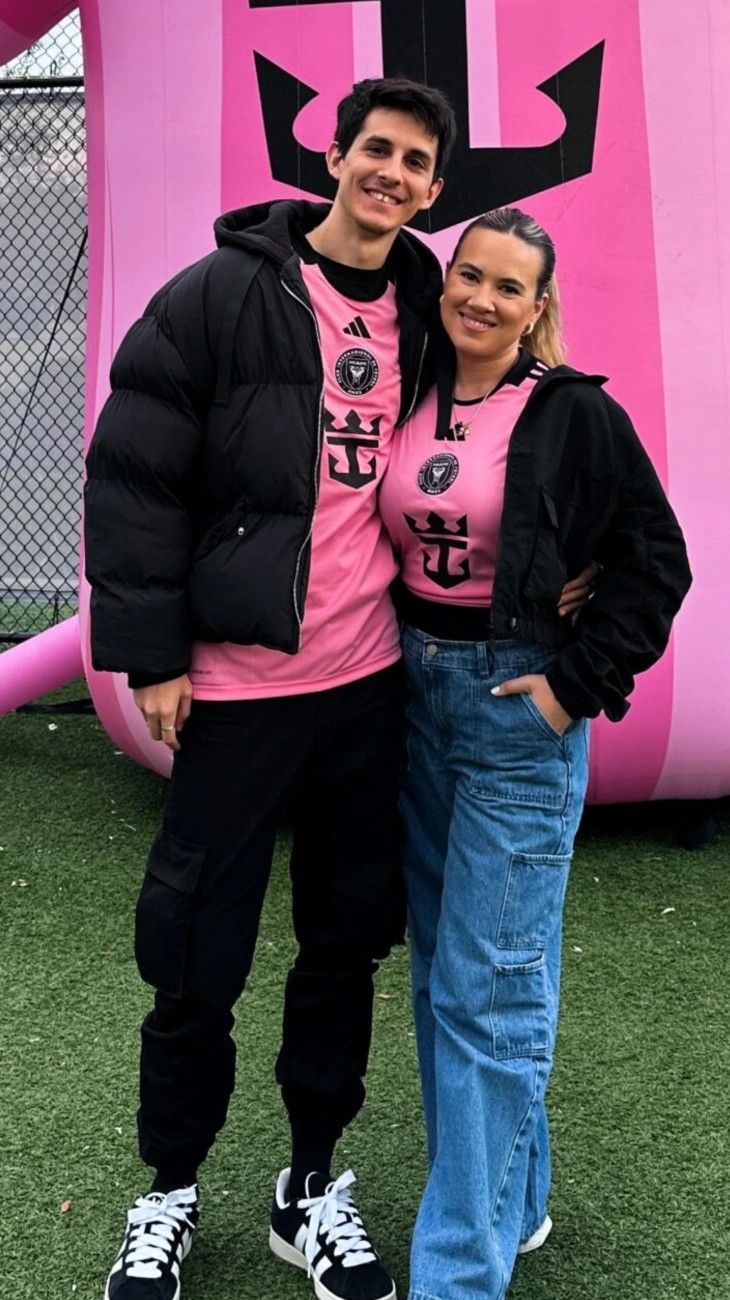 Juli Argenta y su novio