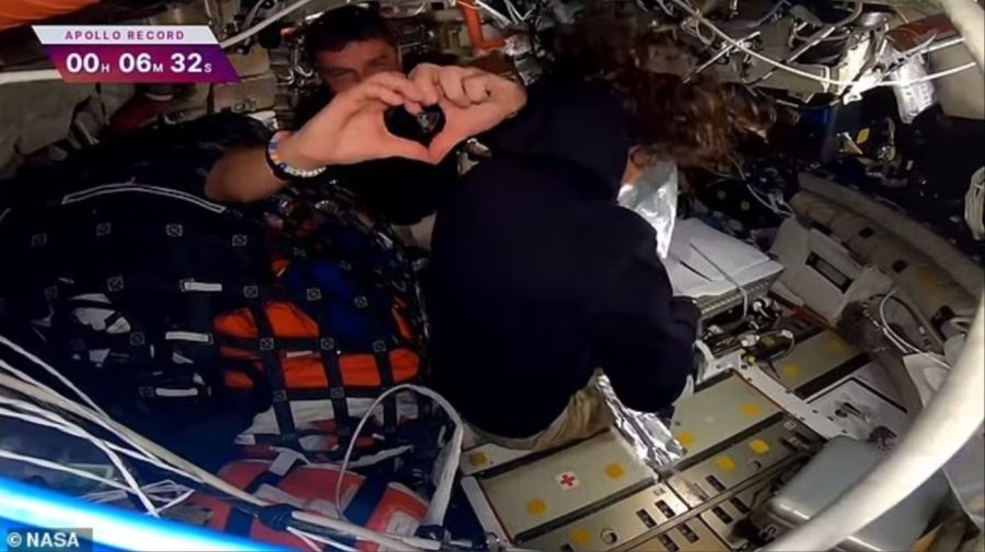 La tripulación de Artemis II nombró un cráter lunar en homenaje a la esposa fallecida de Reid Wiseman