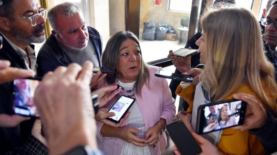 Adriana Mónica Nechevenko, escribana de Adorni declarando en Comodoro Py 08042026