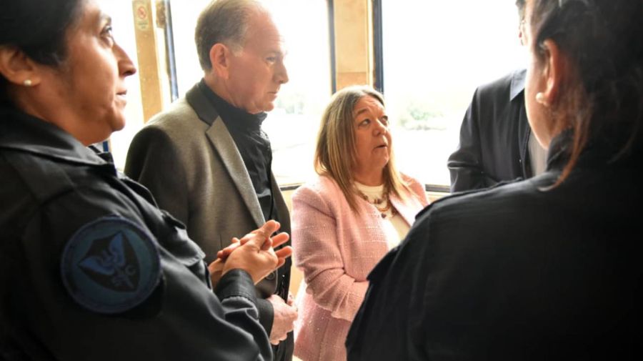 Adriana Mónica Nechevenko, escribana de Adorni declarando en Comodoro Py 08042026