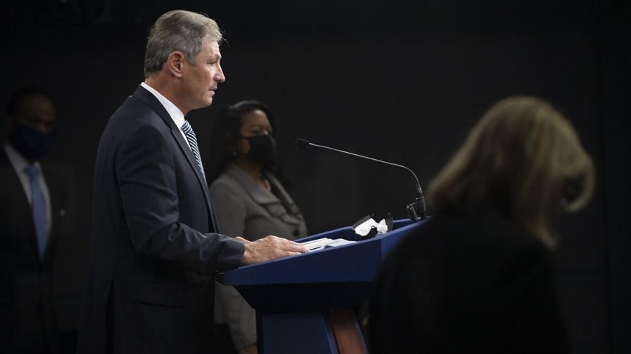 Chris Swecker, ex subdirector de la División de Investigación Criminal del FBI