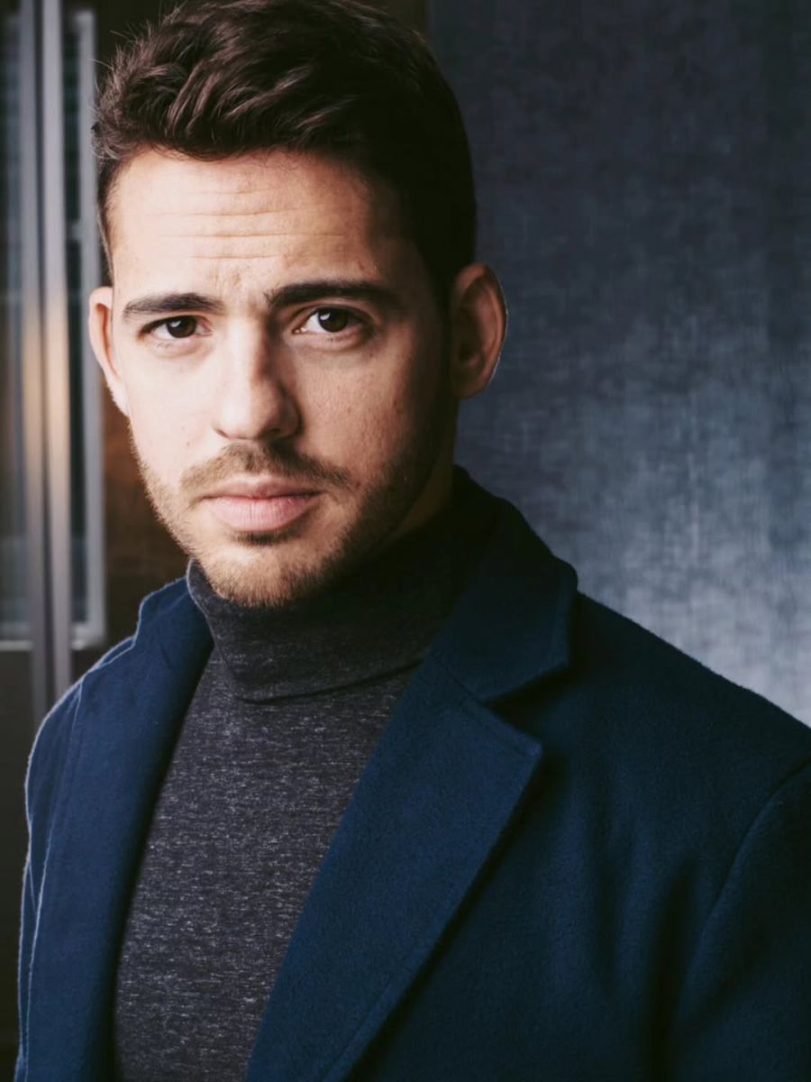 Así es la nueva vida de Elias Viñoles, el galán juvenil de las novelas de los años 2000: lejos de la televisión pero cerca del arte 