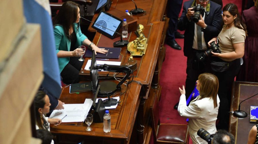 Bullrich y Adorni 20260410