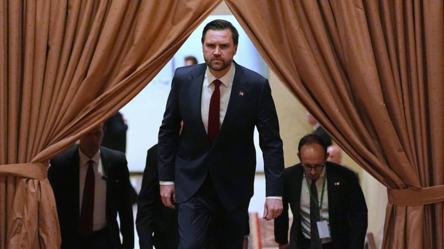 J. D. Vance en la reunión con la comitiva de Irán, en Islamabad, capital de Pakistán 11042026