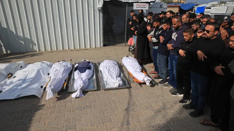 Siete personas murieron víctimas de unos ataques israelíes en el centro de la Franja de Gaza 11042026