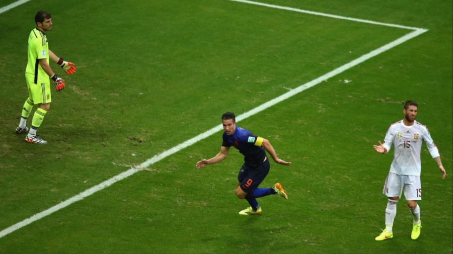 El impacto de la palomita de Van Persie en el Mundial 2014 y la caída del modelo español