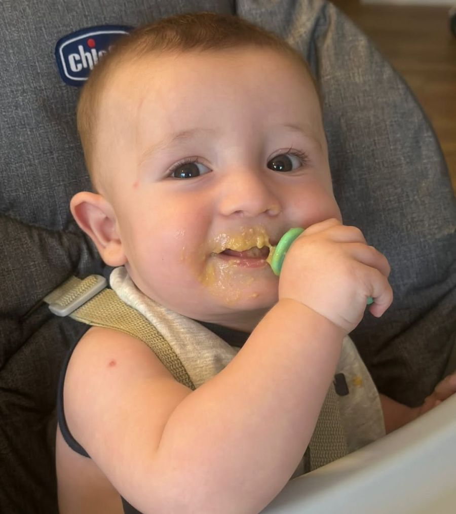 Alejandra Maglietti y su hijo Manuel