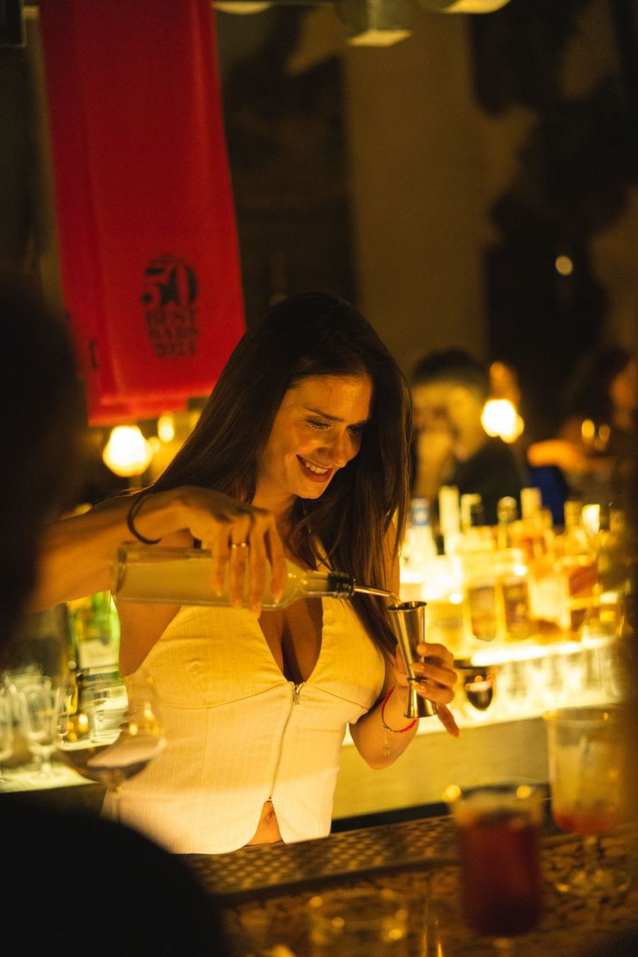 La especial noche como bartender de Momi Giardina / Créditos: Prensa CoChinChina