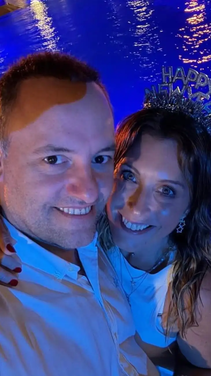 Adorni y su esposa en año nuevo