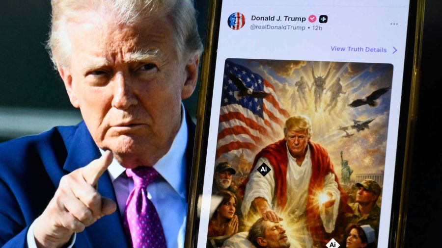 Fotogaleria Una imagen del presidente estadounidense Donald Trump en una pantalla y una imagen generada por IA que publicó en su plataforma Truth Social, donde se representa a sí mismo como Jesucristo