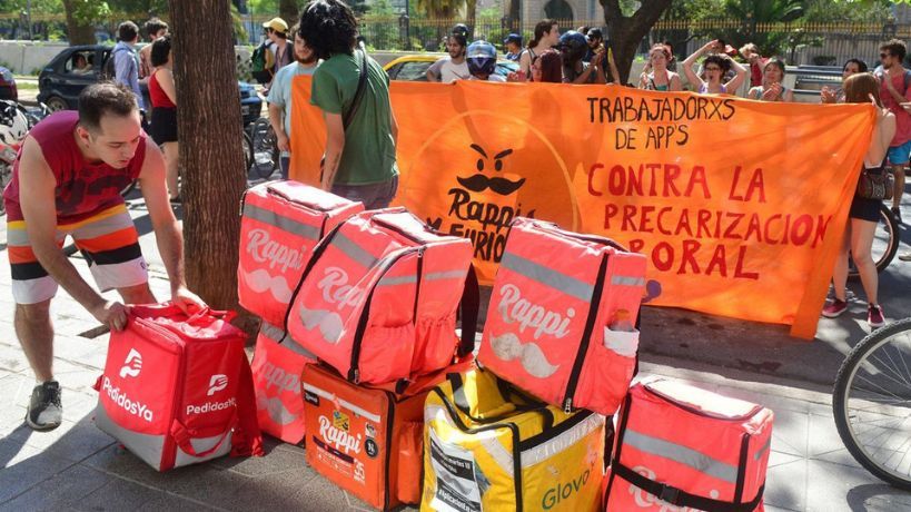 Sin delivery: paro y marcha de repartidores contra Pedidos Ya y Rappi en Córdoba