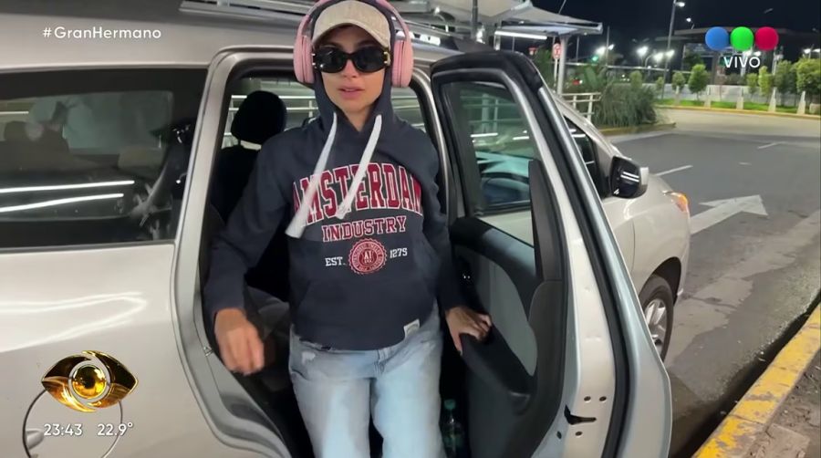 Sol Abraham yendo a La Casa de los Famosos