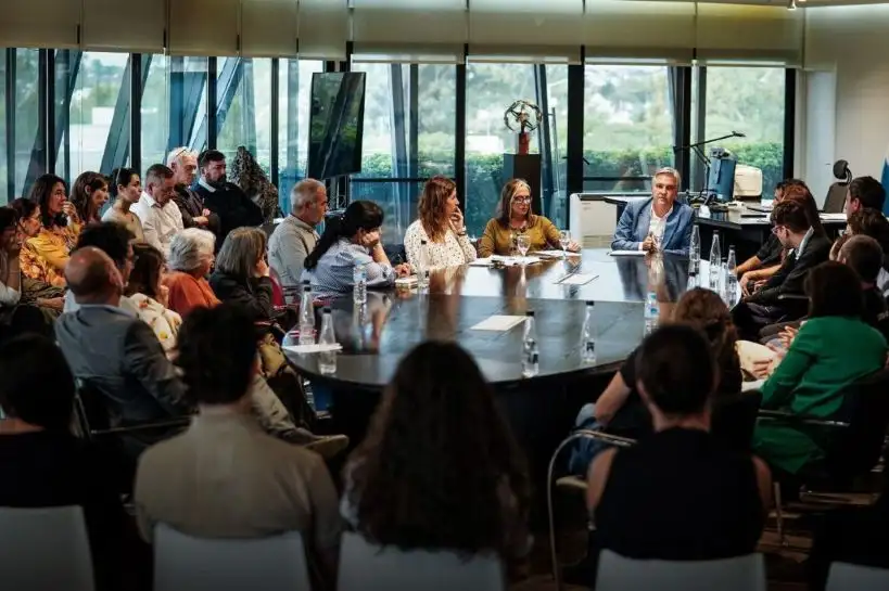 16-04-2026 Llaryora refuerzo instituciones discapacidad