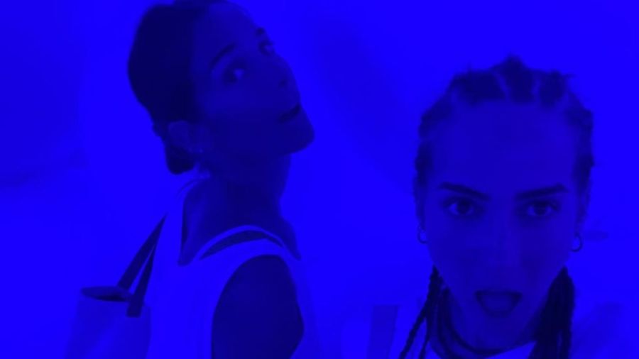 Ámbar de Benedictis y Juana Viale