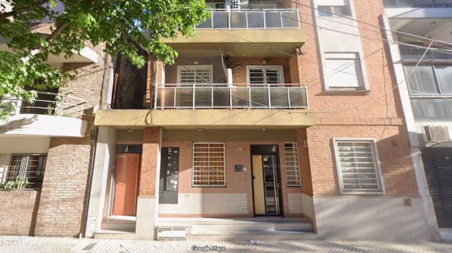 Frente del edificio en el que se presume que Valentín Alcida mató a su novia, Sophia Civarelli