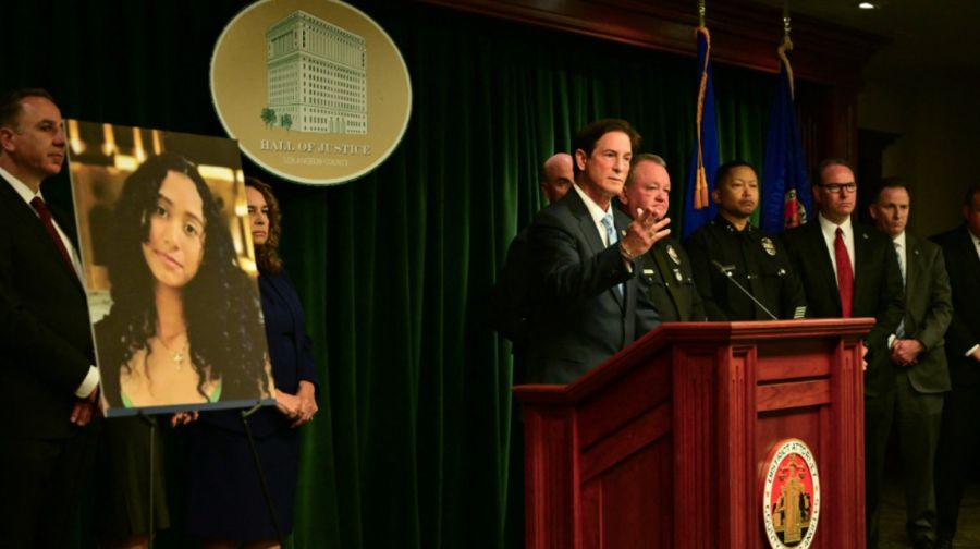 D4vd acusado de asesinato