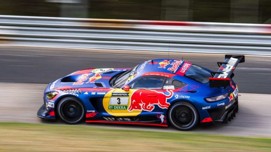 Max Verstappen en la NLS