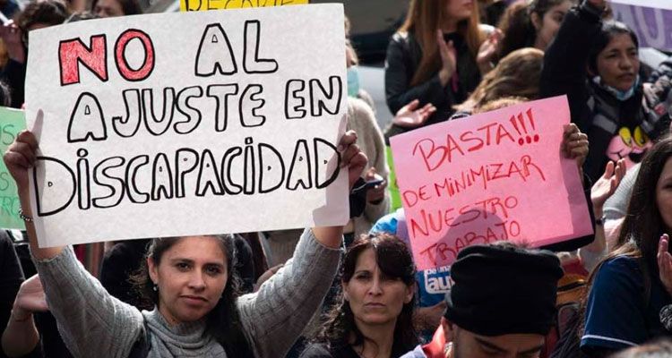 https://fotos.perfil.com/images/large/2026/04/20/proyecto-discapacidad-2224372.jpg?webp