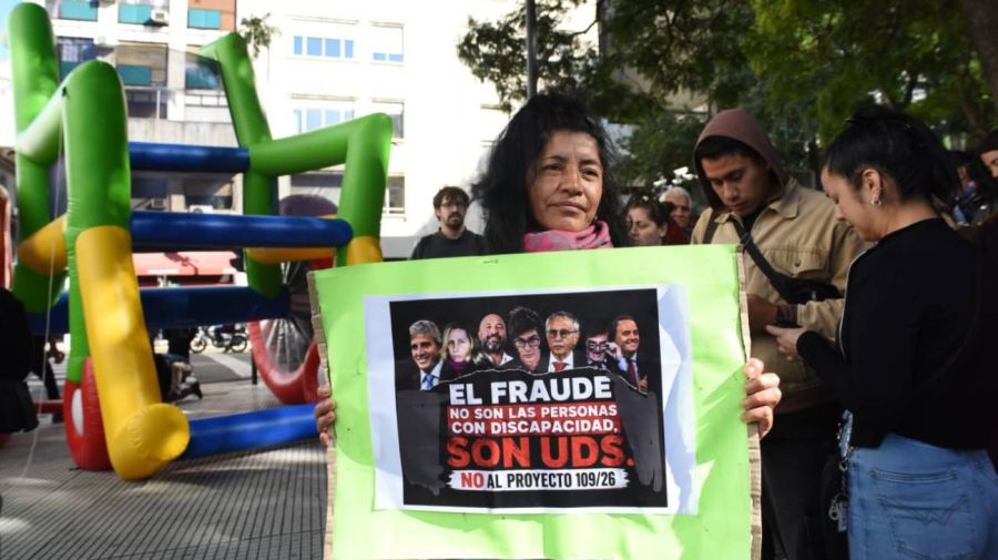 Marcha contra el proyecto de ley de Discapacidad 22042026