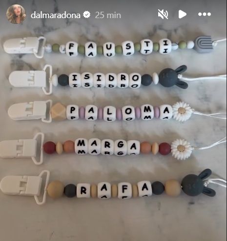 Portachupetes creados por Dalma Maradona