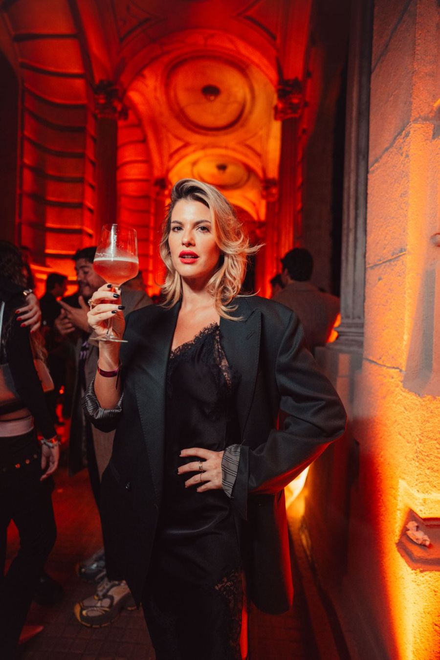 El total black de Mery del Cerro / Créditos: Chandon by Argenta.ft