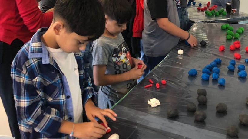 Pantallas y crianza: una preocupación cada vez más presente en las familias cordobesas