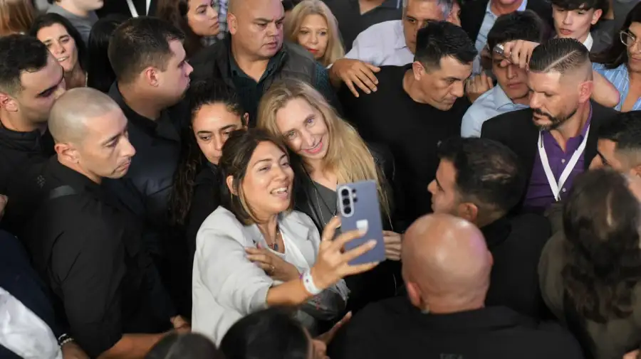 Karina Milei, Sebastián Pareja y Diego Santilli
