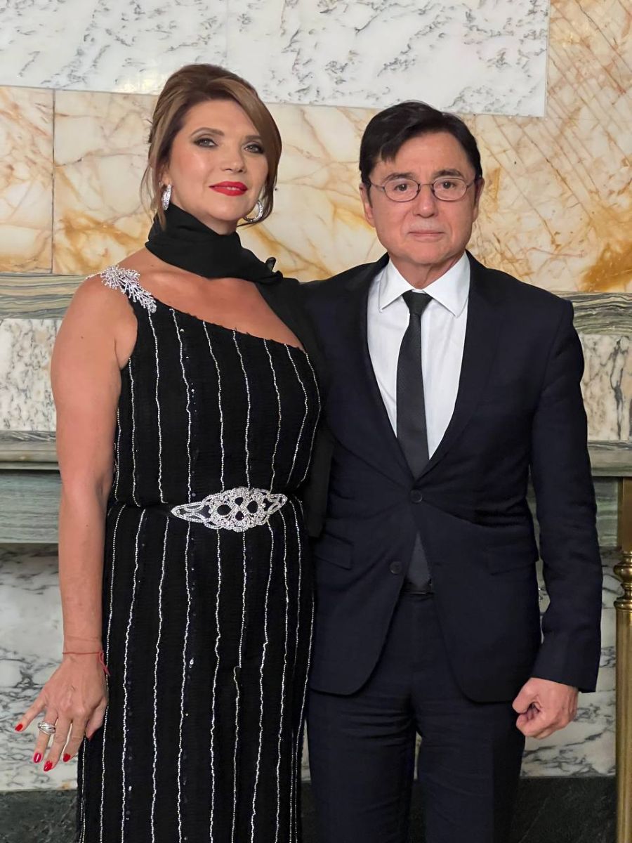 Jorge Fontevecchia y Gabriela López, periodista y pareja del CEO de Editorial Perfil en la Gala de CARAS